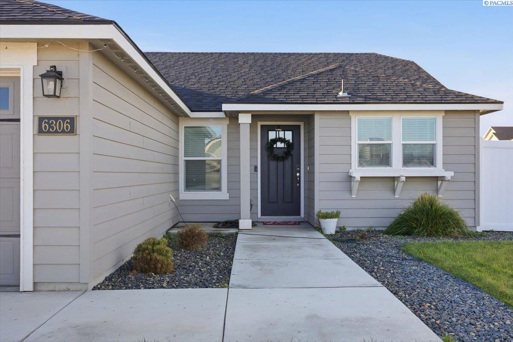 6306 Berea Ln, Pasco, WA 99301