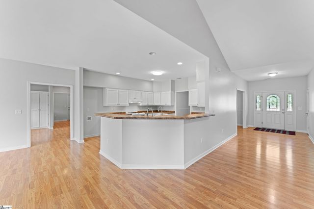 397 Lindsey Lake Road, Travelers Rest, SC 29690