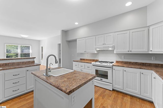 397 Lindsey Lake Road, Travelers Rest, SC 29690
