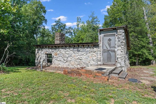397 Lindsey Lake Road, Travelers Rest, SC 29690