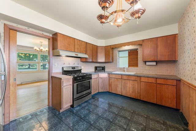 510 S Dorchester Avenue, Wheaton, IL 60187