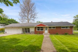 510 S Dorchester Avenue, Wheaton, IL 60187