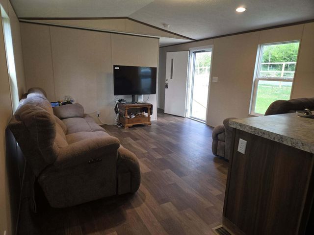 421 W Old Barbourville Road, Corbin, KY 40701