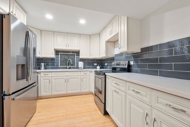 16740 W Saddlewood Drive, Lockport, IL 60441