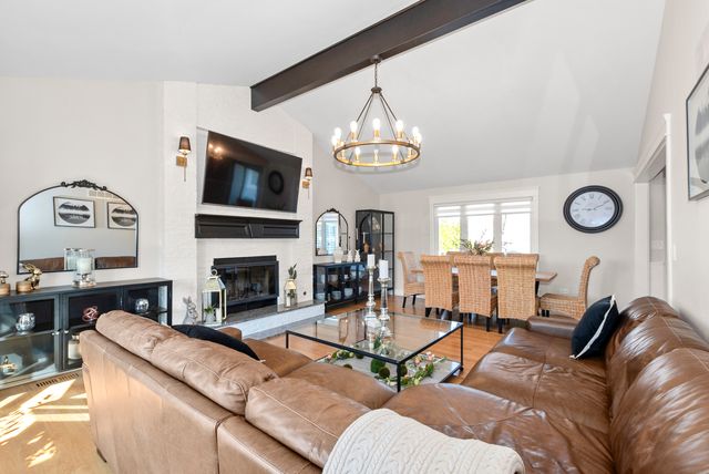 16740 W Saddlewood Drive, Lockport, IL 60441