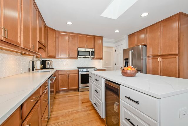 16740 W Saddlewood Drive, Lockport, IL 60441