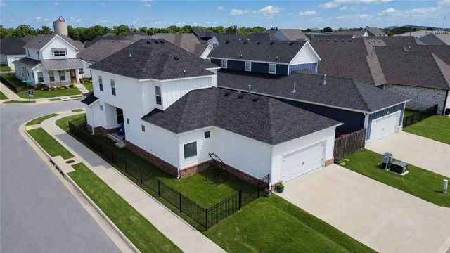 6849 Summer Hill Cove, Springdale, AR 72762