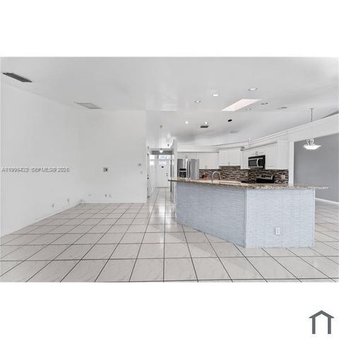 2269 N Rock Island Rd 2269, Margate, FL 33063