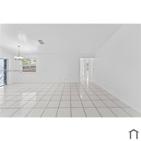 2269 N Rock Island Rd 2269, Margate, FL 33063