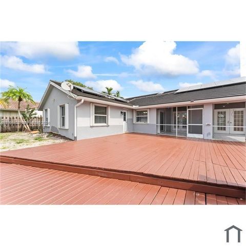 2269 N Rock Island Rd 2269, Margate, FL 33063