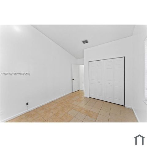 2269 N Rock Island Rd 2269, Margate, FL 33063