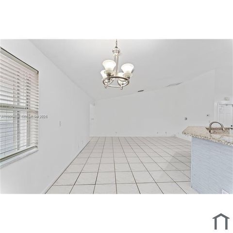 2269 N Rock Island Rd 2269, Margate, FL 33063