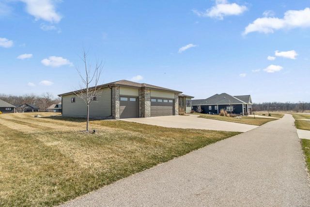 6432 Revere Pass, Deforest, WI 53532