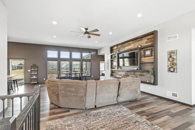 6432 Revere Pass, Deforest, WI 53532