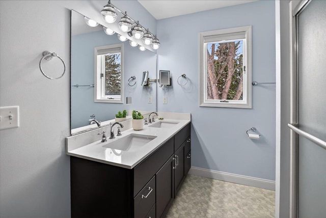 1025 Pasadena Parkway, Waunakee, WI 53597