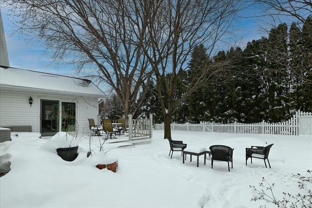 1025 Pasadena Parkway, Waunakee, WI 53597