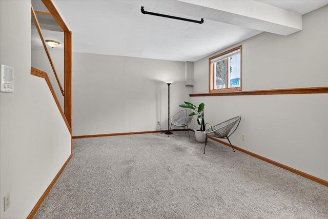 1025 Pasadena Parkway, Waunakee, WI 53597