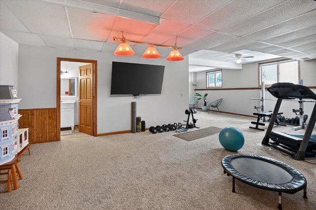 1025 Pasadena Parkway, Waunakee, WI 53597