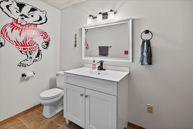 1025 Pasadena Parkway, Waunakee, WI 53597