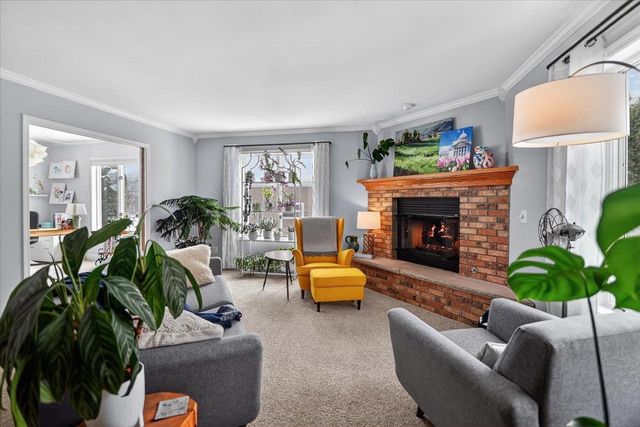 1025 Pasadena Parkway, Waunakee, WI 53597