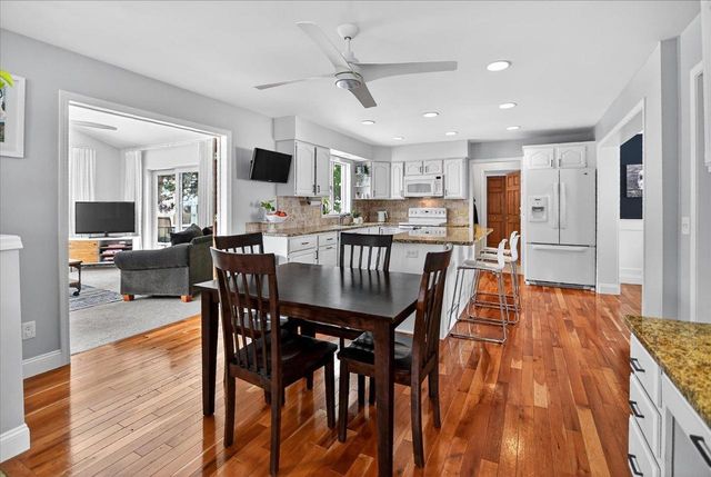 1025 Pasadena Parkway, Waunakee, WI 53597