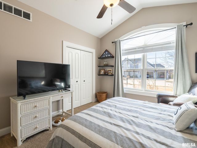 11224 N Sycamore Creek Drive, Dunlap, IL 61525