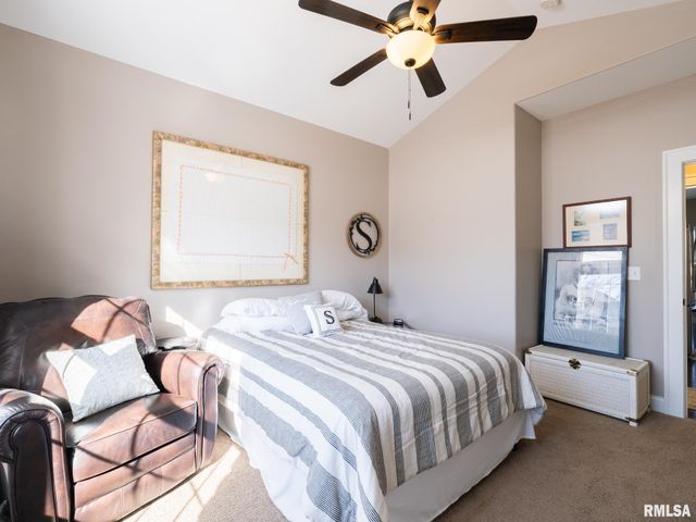 11224 N Sycamore Creek Drive, Dunlap, IL 61525