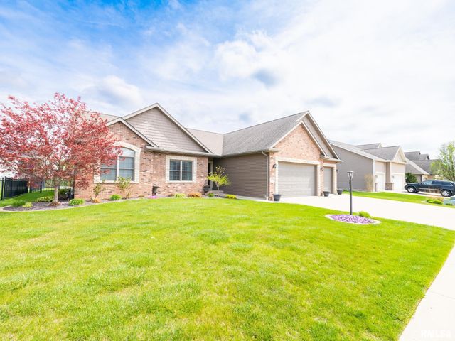 11224 N Sycamore Creek Drive, Dunlap, IL 61525