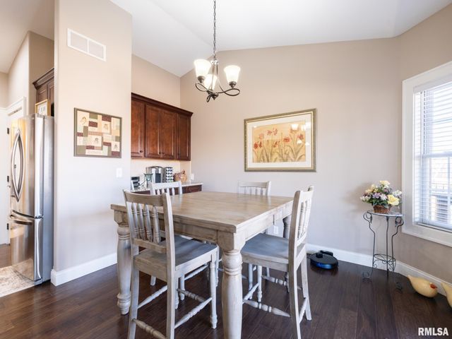 11224 N Sycamore Creek Drive, Dunlap, IL 61525