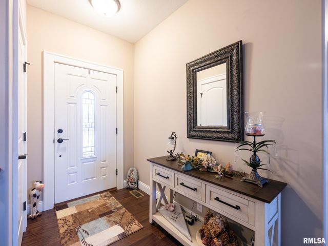 11224 N Sycamore Creek Drive, Dunlap, IL 61525