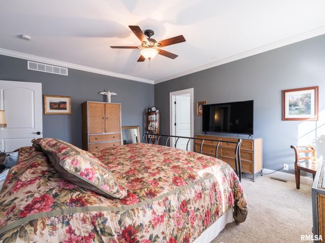 11224 N Sycamore Creek Drive, Dunlap, IL 61525