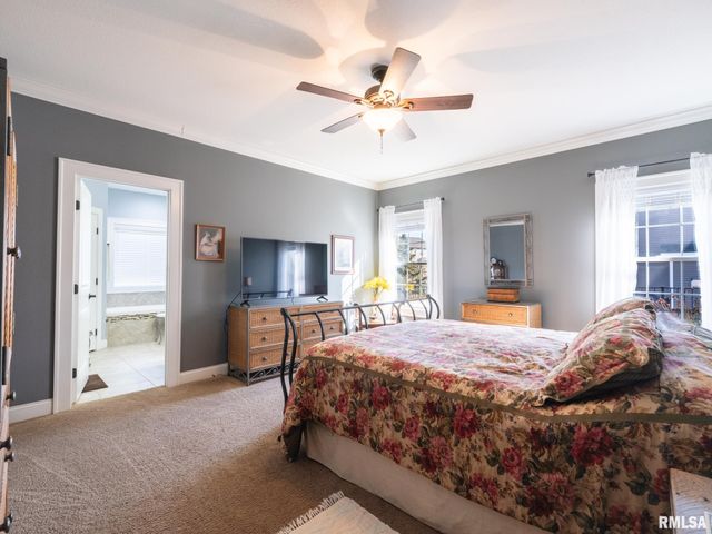 11224 N Sycamore Creek Drive, Dunlap, IL 61525