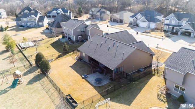 11224 N Sycamore Creek Drive, Dunlap, IL 61525