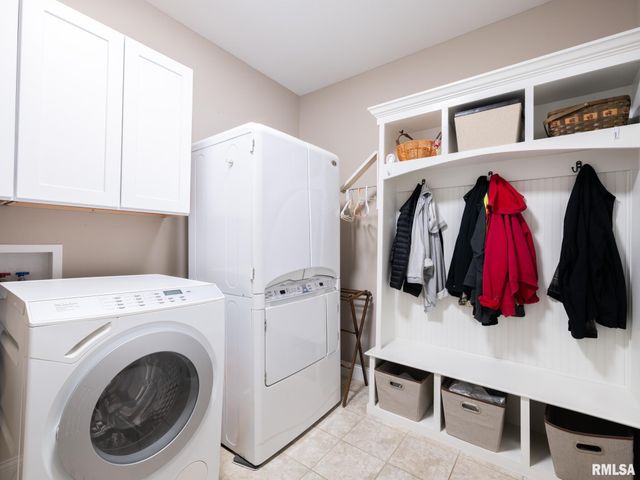 11224 N Sycamore Creek Drive, Dunlap, IL 61525