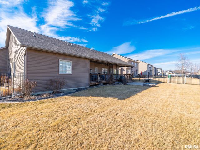 11224 N Sycamore Creek Drive, Dunlap, IL 61525