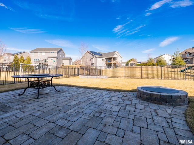 11224 N Sycamore Creek Drive, Dunlap, IL 61525