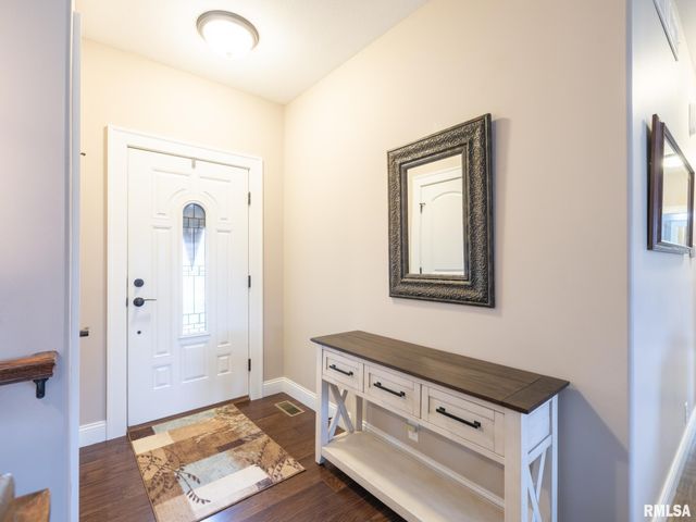 11224 N Sycamore Creek Drive, Dunlap, IL 61525