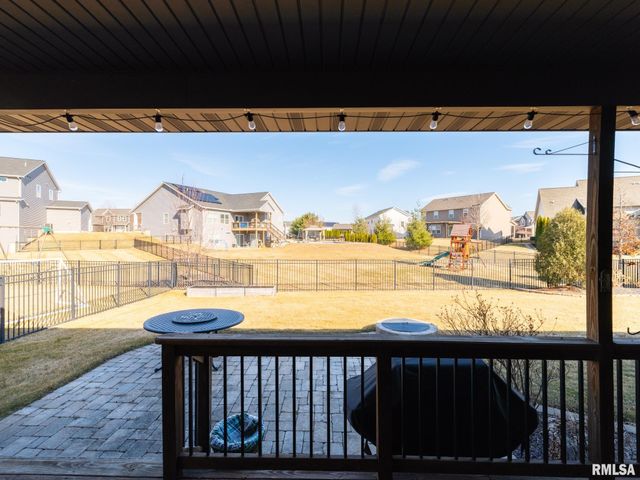 11224 N Sycamore Creek Drive, Dunlap, IL 61525