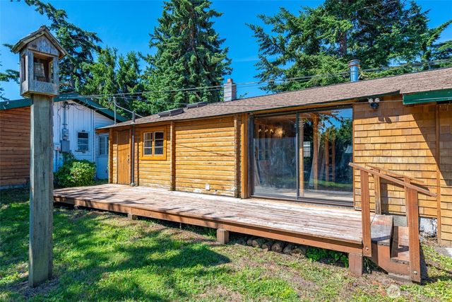 1731 Stephen Street, Oak Harbor, WA 98277