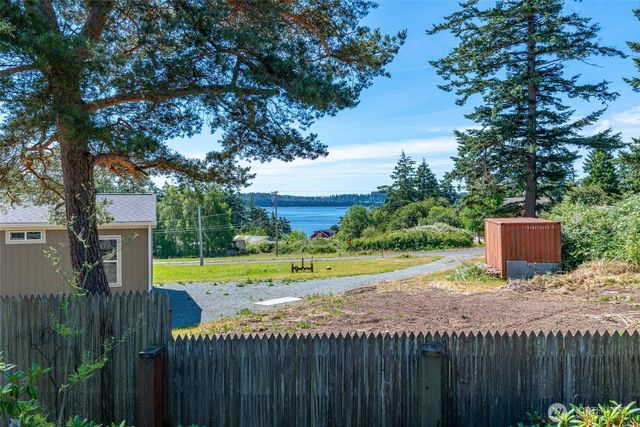 1731 Stephen Street, Oak Harbor, WA 98277