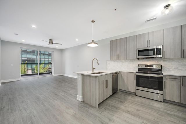 825 E 61st Street 309, Chicago, IL 60637