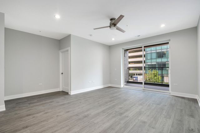 825 E 61st Street 309, Chicago, IL 60637
