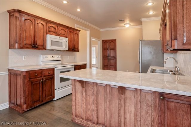 3007 Fairway Drive, Alma, AR 72921