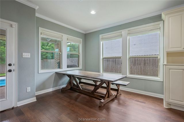 4100 Wallaceshire Avenue, College Station, TX 77845
