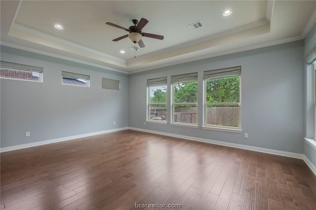 4100 Wallaceshire Avenue, College Station, TX 77845