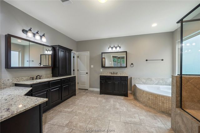 4100 Wallaceshire Avenue, College Station, TX 77845