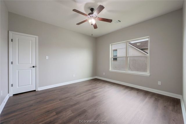 4100 Wallaceshire Avenue, College Station, TX 77845