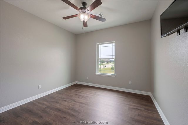 4100 Wallaceshire Avenue, College Station, TX 77845