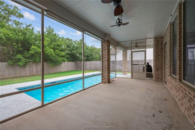 4100 Wallaceshire Avenue, College Station, TX 77845
