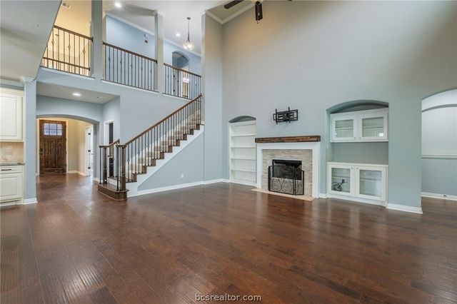 4100 Wallaceshire Avenue, College Station, TX 77845